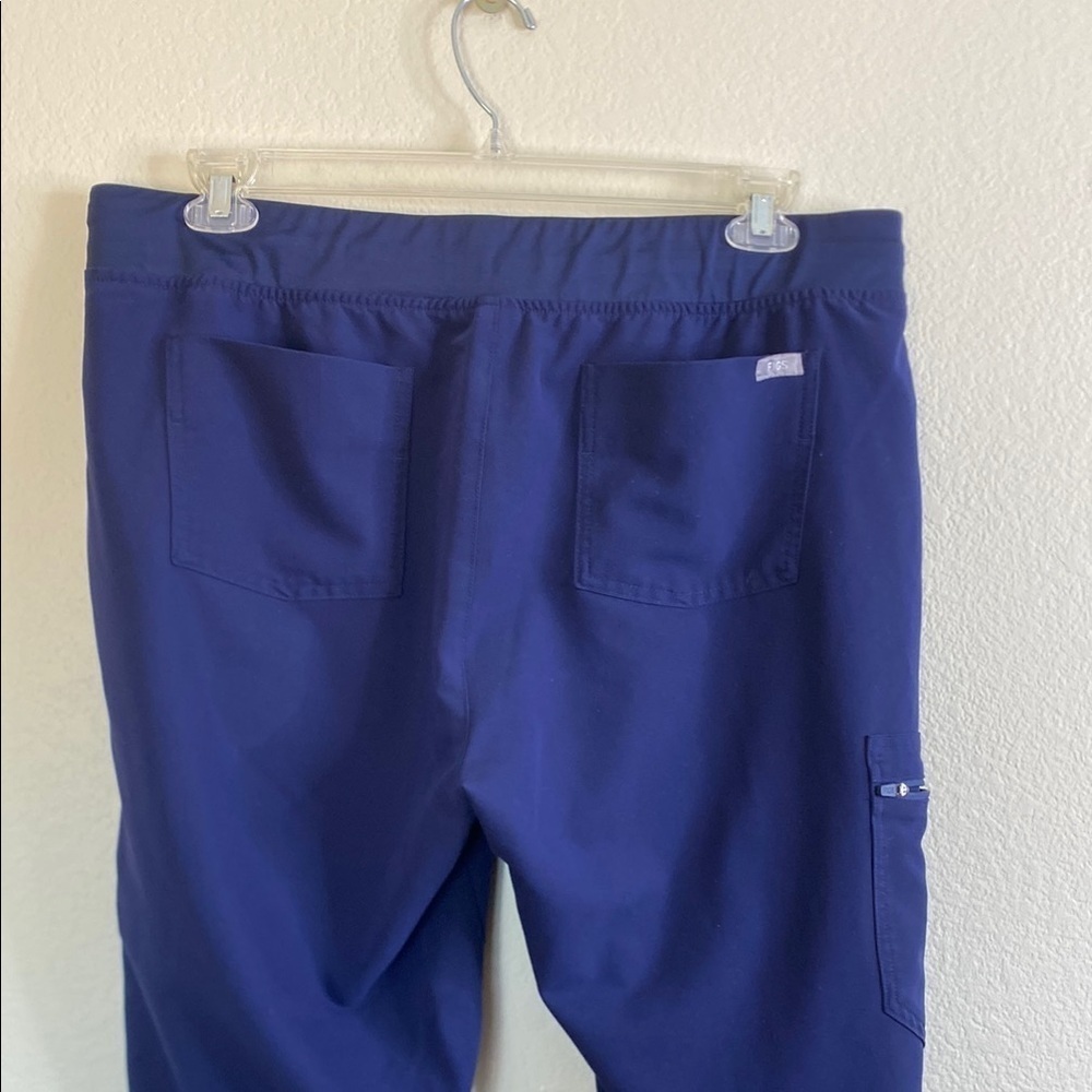 Figs Zamora women’s navy jogger pants XL EUC - Picture 4 of 7